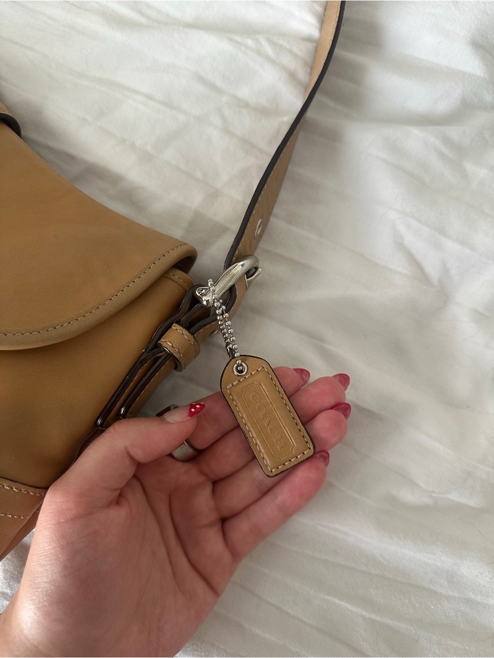 Vintage Y2K Coach Cowhide Leather Tan Soho Flap Shoulder Bag - Picture 6 of 15